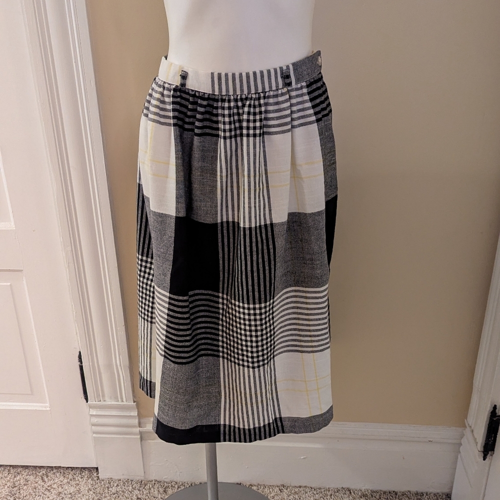 Vintage Miss black, cream and yellow plaid skirt size M